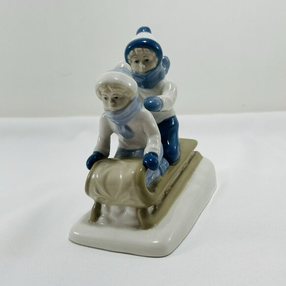 Vintage Paul Sebastian Children Sleigh Figurine Sledding Childhood Snow Winter - Picture 3 of 12